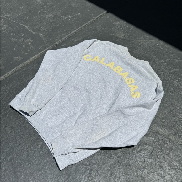 Yeezy Season 5 Grey Calabasas Crest Crewneck Size XS Kanye West - Picture 12 of 15